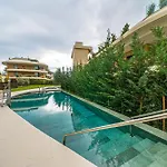 Sea View Luxury At Your Fingertips Lejlighed